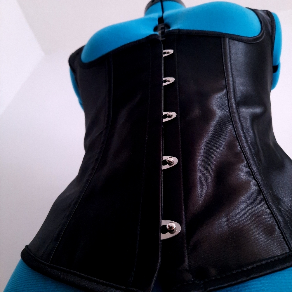 Below Bust Corset, size Large